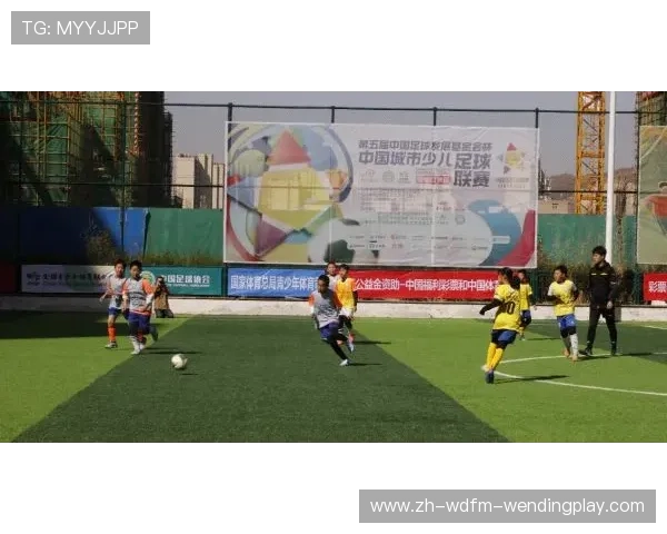 跨界赋能者:足球大使的多元化角色进化